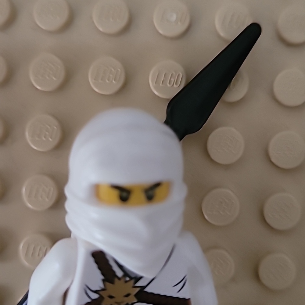 LEGO Ninjago Zane Minifigure - Picture 2 of 9